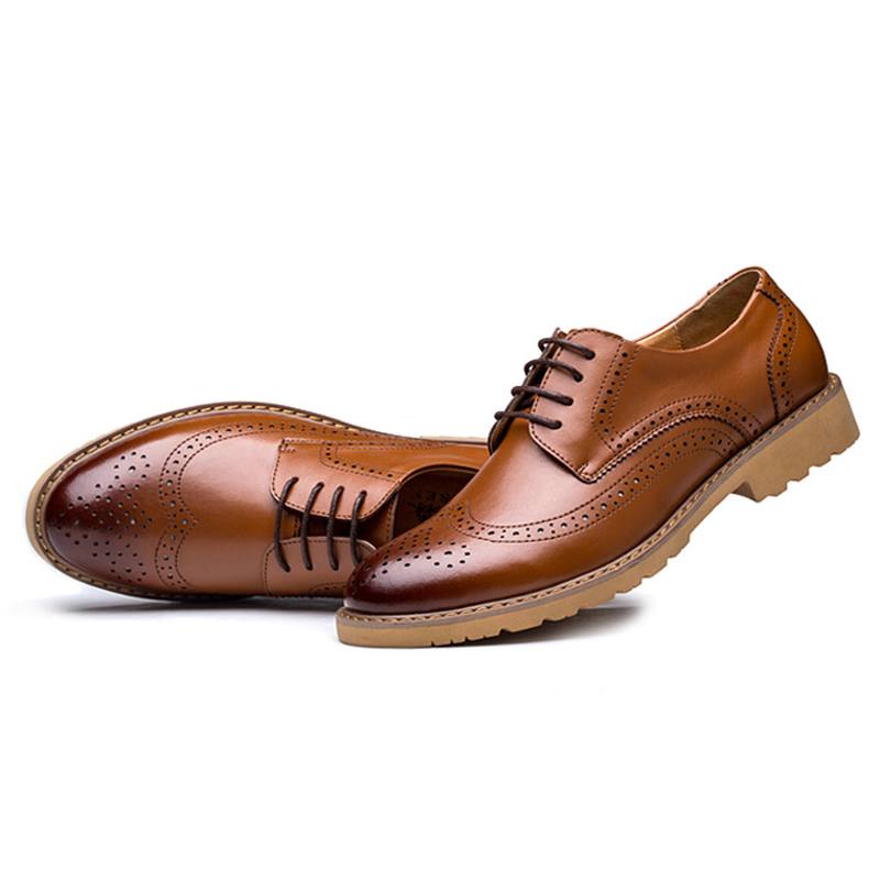 Aito Nahka Brogue Veistetty Business Rento Oxfords