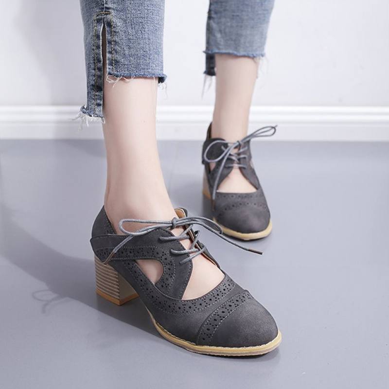 Brogue Carved Chunky Heel -kengät