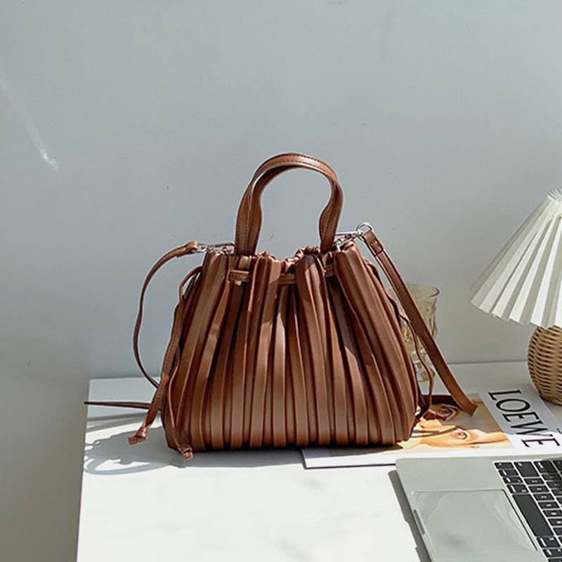 Naisten Pu-nahkainen Kiristysnauha Raita Crossbody Laukku Olkalaukku Käsilaukku Ruched Laukku